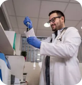 Análise de amostras no laboratório – Unidade Vinhedo